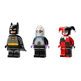 Batman con Batmobile vs. Harley Quinn e Mr. Freeze - Lego Batman 76274