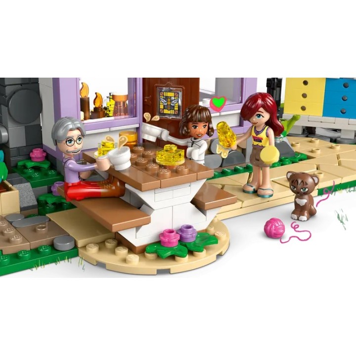 Casa degli apicoltori e giardino fiorito - Lego Friends 42669