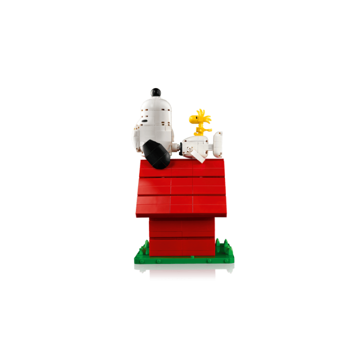 Peanuts: la cuccia di Snoopy - Lego Ideas 21368